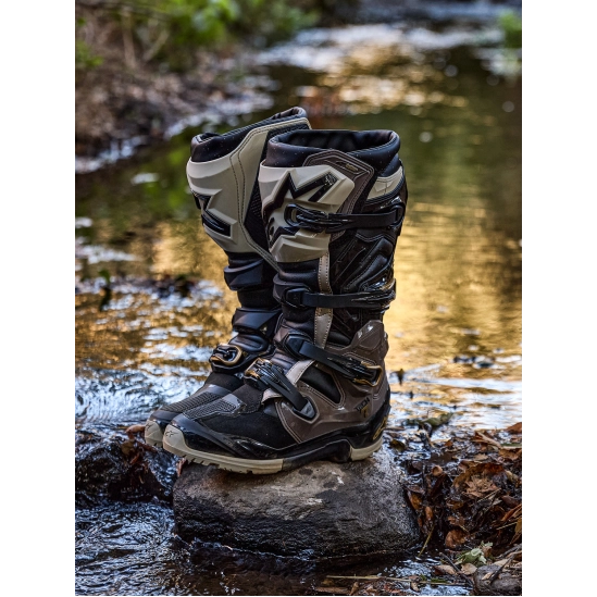 ALPINESTARS TECH 7 ENDURO DRYSTAR, enduro boty, černá/tmavě šedá/zlatá